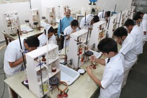 Chemistry-Laboratory-Picture-The-Aryan-School